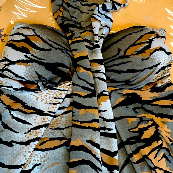 Mini Dress 👗 - Picture 2 of 3